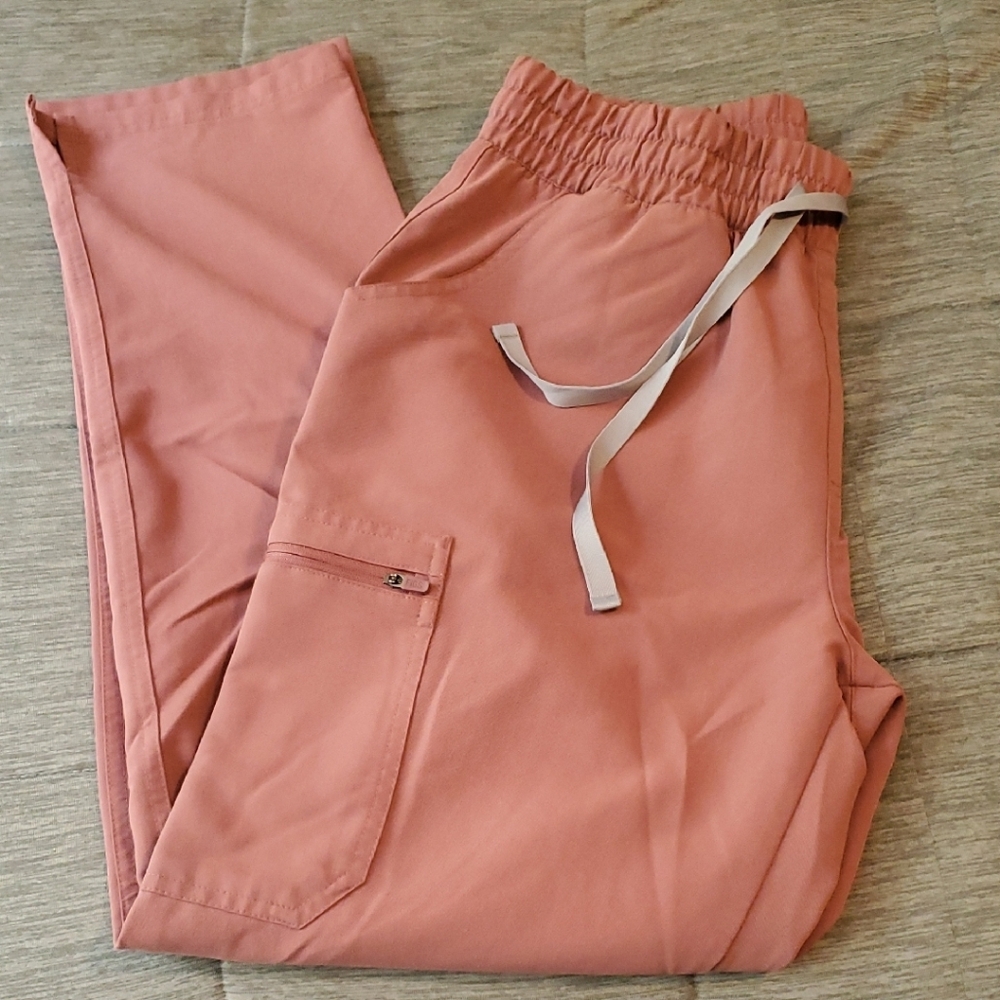 Figs High Waisted Skinny Scrub Pants In Mauve